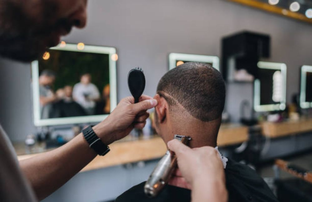 Line Up & Edge Up In Manhattan, New York